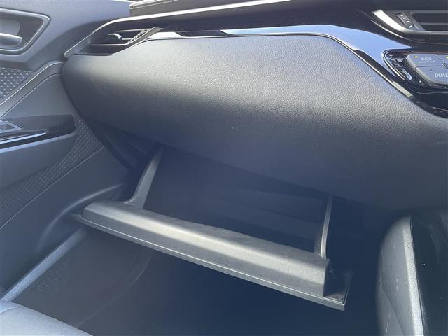 Ｃ－ＨＲ Ｇ　モード　ネロ　セーフティプラス　ワンオーナー／取扱い説明書（車／ナビ）／純正ナビ（ＡＭ／ＦＭ／Ｂｌｕｅｔｏｏｔｈ）／追従型クルーズコントロール／全周囲カメラ／ハーフレザー／シートヒーター／純正フロアマット／コーナーセンサー（18枚目）