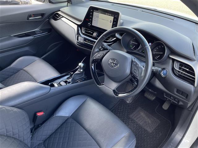 Ｃ－ＨＲ Ｇ　モード　ネロ　セーフティプラス　ワンオーナー／取扱い説明書（車／ナビ）／純正ナビ（ＡＭ／ＦＭ／Ｂｌｕｅｔｏｏｔｈ）／追従型クルーズコントロール／全周囲カメラ／ハーフレザー／シートヒーター／純正フロアマット／コーナーセンサー（19枚目）