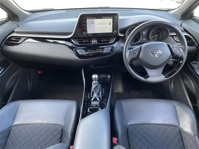 Ｃ－ＨＲ Ｇ　モード　ネロ　セーフティプラス　ワンオーナー／取扱い説明書（車／ナビ）／純正ナビ（ＡＭ／ＦＭ／Ｂｌｕｅｔｏｏｔｈ）／追従型クルーズコントロール／全周囲カメラ／ハーフレザー／シートヒーター／純正フロアマット／コーナーセンサー（42枚目）