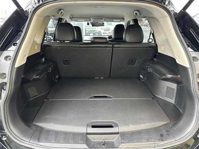 エクストレイル ２０Ｘｔ　エマージェンシーブレーキパッケージ　純正メーカーナビ／取扱説明書／保証書／全方位カメラ／１７インチ純正アルミホイール／パワーバックドア／クルーズコントロール／シートヒーター／ドライブレコーダー／ウインカーミラープッシュスタート（28枚目）