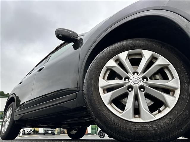 エクストレイル ２０Ｘｔ　エマージェンシーブレーキパッケージ　純正メーカーナビ／取扱説明書／保証書／全方位カメラ／１７インチ純正アルミホイール／パワーバックドア／クルーズコントロール／シートヒーター／ドライブレコーダー／ウインカーミラープッシュスタート（39枚目）
