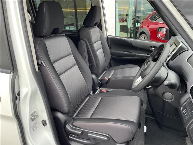 セレナ ｅ－パワー　ハイウェイスターＶ　取扱い説明書／純正ナビ／Ｂｌｕｅｔｏｏｔｈ／フルセグテレビ／ＡＭ／ＦＭ／ＵＳＢ／ＣＤ／ＤＶＤ／フリップダウンモニター／全周囲カメラ／クルーズコントロール／ＷＡＣ／両側パワースライドドア／横滑り防止（22枚目）