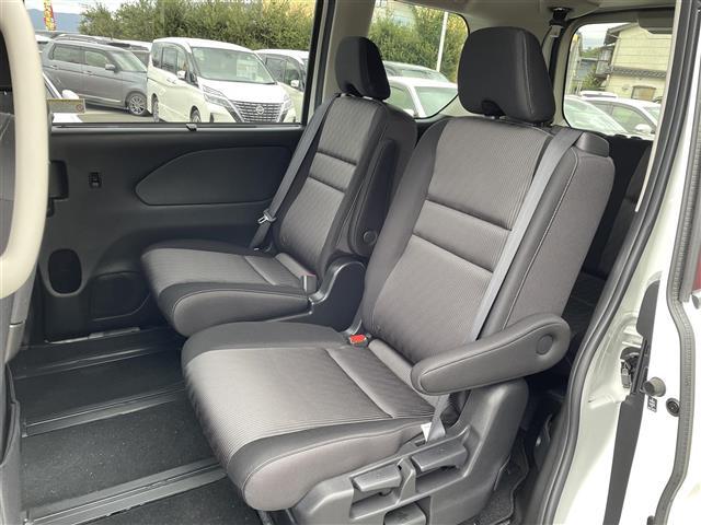 セレナ ｅ－パワー　ハイウェイスターＶ　取扱い説明書／純正ナビ／Ｂｌｕｅｔｏｏｔｈ／フルセグテレビ／ＡＭ／ＦＭ／ＵＳＢ／ＣＤ／ＤＶＤ／フリップダウンモニター／全周囲カメラ／クルーズコントロール／ＷＡＣ／両側パワースライドドア／横滑り防止（27枚目）