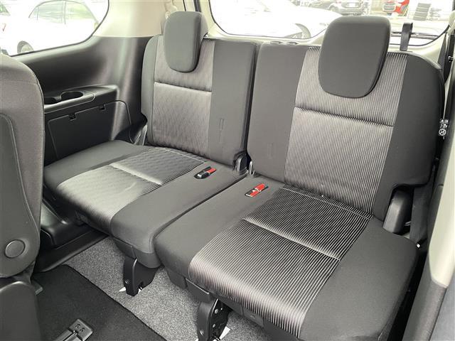 セレナ ｅ－パワー　ハイウェイスターＶ　取扱い説明書／純正ナビ／Ｂｌｕｅｔｏｏｔｈ／フルセグテレビ／ＡＭ／ＦＭ／ＵＳＢ／ＣＤ／ＤＶＤ／フリップダウンモニター／全周囲カメラ／クルーズコントロール／ＷＡＣ／両側パワースライドドア／横滑り防止（28枚目）