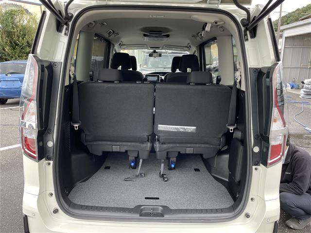 セレナ ｅ－パワー　ハイウェイスターＶ　取扱い説明書／純正ナビ／Ｂｌｕｅｔｏｏｔｈ／フルセグテレビ／ＡＭ／ＦＭ／ＵＳＢ／ＣＤ／ＤＶＤ／フリップダウンモニター／全周囲カメラ／クルーズコントロール／ＷＡＣ／両側パワースライドドア／横滑り防止（29枚目）