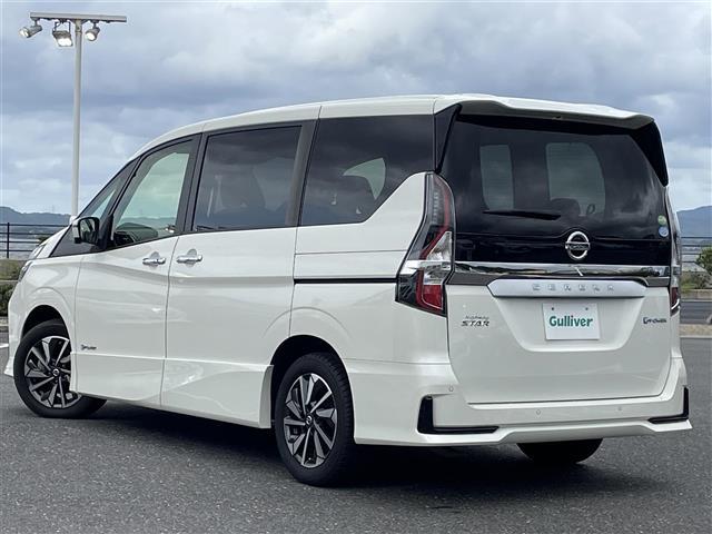 セレナ ｅ－パワー　ハイウェイスターＶ　取扱い説明書／純正ナビ／Ｂｌｕｅｔｏｏｔｈ／フルセグテレビ／ＡＭ／ＦＭ／ＵＳＢ／ＣＤ／ＤＶＤ／フリップダウンモニター／全周囲カメラ／クルーズコントロール／ＷＡＣ／両側パワースライドドア／横滑り防止（43枚目）