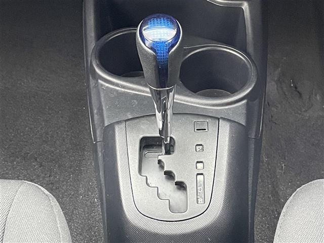 アクア S 純正ナビ(Bluetooth・AM・FM・CD)/ETC/ドライブレコーダー/ウィンカーミラー/ドアバイザー/ABS/横滑り防止装置/ステアリングスイッチ/ECOモード/EVモード/禁煙車/取扱説明書(16枚目)