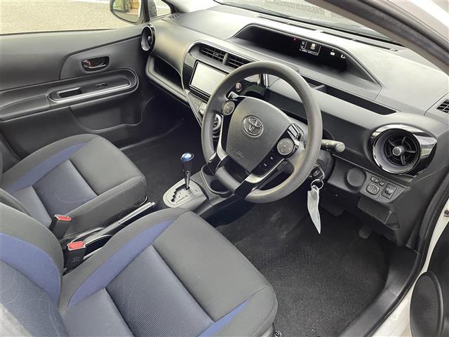 アクア S 純正ナビ(Bluetooth・AM・FM・CD)/ETC/ドライブレコーダー/ウィンカーミラー/ドアバイザー/ABS/横滑り防止装置/ステアリングスイッチ/ECOモード/EVモード/禁煙車/取扱説明書(20枚目)