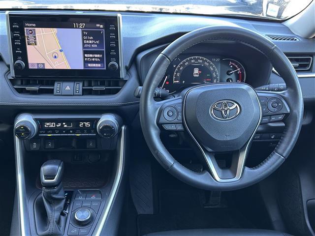ＲＡＶ４ Ｇ　Ｚパッケージ　純ナビ／全方位カメラ／前後ドラレコ／ビルトインＥＴＣ／ステアリングヒーター／パワーバックドア／シートヒーター／追従型クルーズコントロール／デジタルインナーミラー／ＡＶＥＮＴＵＲＡ１７インチＡＷ（14枚目）