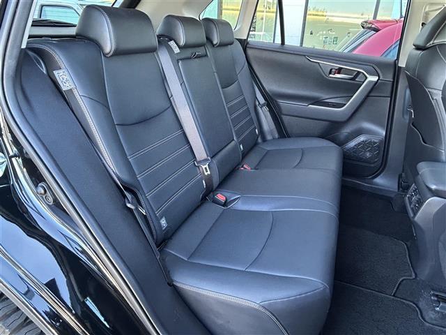 ＲＡＶ４ Ｇ　Ｚパッケージ　純ナビ／全方位カメラ／前後ドラレコ／ビルトインＥＴＣ／ステアリングヒーター／パワーバックドア／シートヒーター／追従型クルーズコントロール／デジタルインナーミラー／ＡＶＥＮＴＵＲＡ１７インチＡＷ（24枚目）