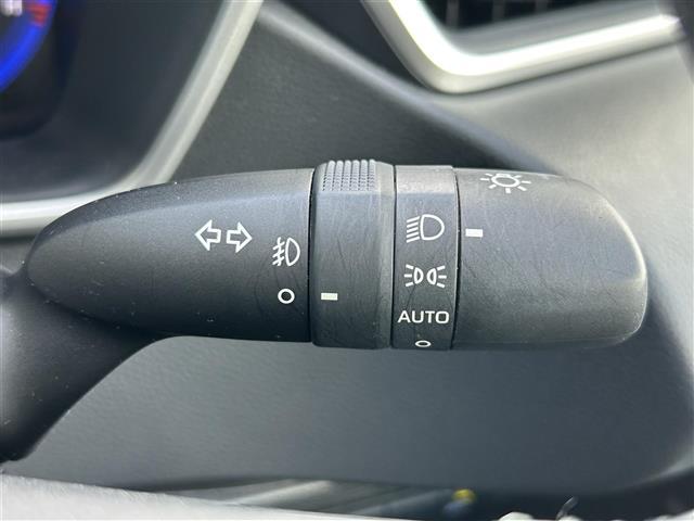 カローラスポーツ ハイブリッドG Z 純正SDナビ(Bluetooth)/フルセグTV/バックカメラ/クルーズコントロール(追従有)/レーンアシスト/横滑り防止装置/オートライト/ドライブレコーダー(前方のみ)/純正アルミホイール/ETC(8枚目)