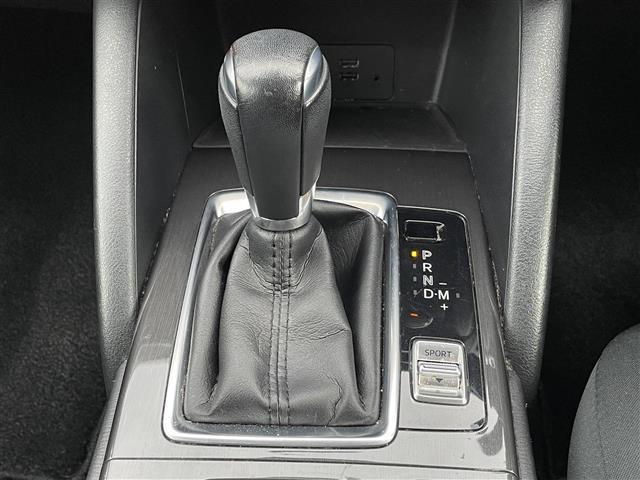 CX-5 25S Lパッケージ 純正ナビ・フルセグTV・バック・サイドカメラ・4WD・ブラインドスポットモニター・レーダークルコン・コーナーセンサー・レーンキープアシスト・パドルシフト・SCBS・純正フロアマット・ETC・取扱説明書(9枚目)