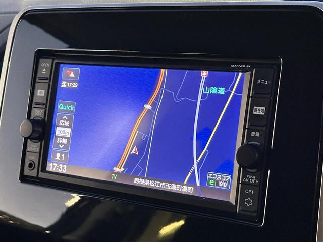 セレナ 　ワンオーナー／純ナビ／禁煙車／両側Ｐスラ／８人乗り／バックカメラ／ＨＩＤライト／フルセグＴＶ／ウィンカーミラー／電格ミラー／アイドリングストップ／プッシュスタート／ＥＴＣ／１６インチ純ＡＷ（3枚目）