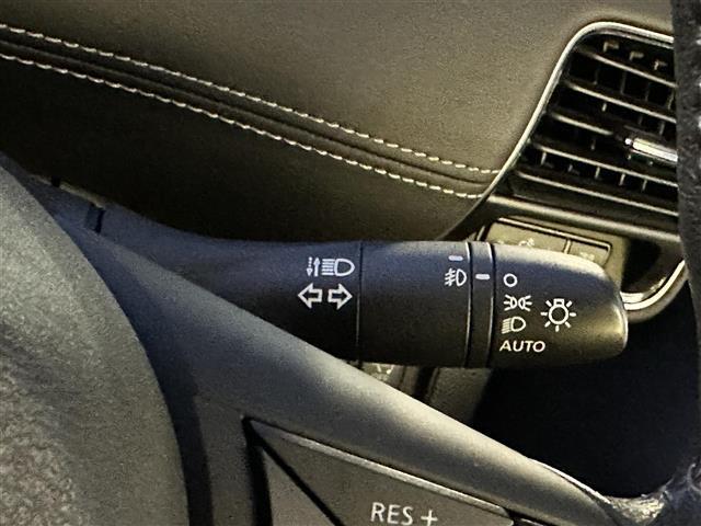 セレナ 　ワンオーナー／純ナビ／禁煙車／両側Ｐスラ／８人乗り／バックカメラ／ＨＩＤライト／フルセグＴＶ／ウィンカーミラー／電格ミラー／アイドリングストップ／プッシュスタート／ＥＴＣ／１６インチ純ＡＷ（17枚目）