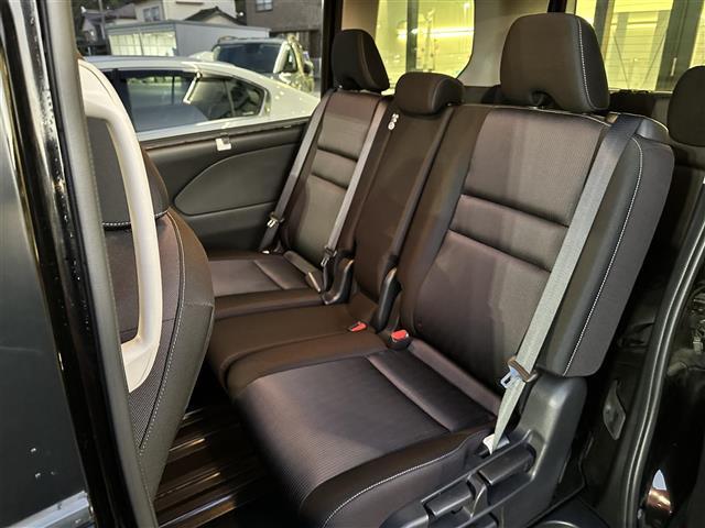 セレナ 　ワンオーナー／純ナビ／禁煙車／両側Ｐスラ／８人乗り／バックカメラ／ＨＩＤライト／フルセグＴＶ／ウィンカーミラー／電格ミラー／アイドリングストップ／プッシュスタート／ＥＴＣ／１６インチ純ＡＷ（27枚目）