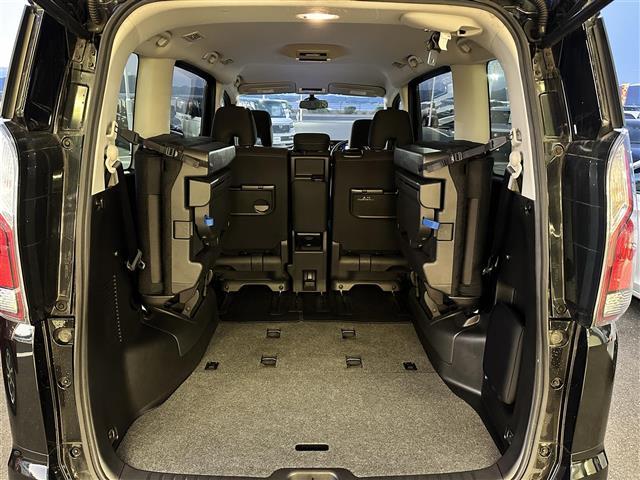 セレナ 　ワンオーナー／純ナビ／禁煙車／両側Ｐスラ／８人乗り／バックカメラ／ＨＩＤライト／フルセグＴＶ／ウィンカーミラー／電格ミラー／アイドリングストップ／プッシュスタート／ＥＴＣ／１６インチ純ＡＷ（30枚目）