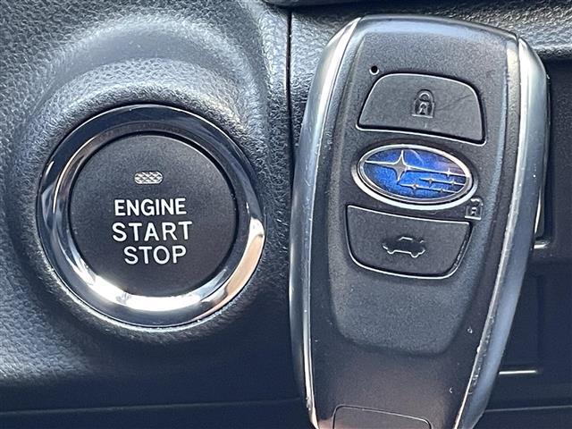 インプレッサスポーツ ２．０ｉ－Ｓアイサイト　純正８インチナビ／フルセグテレビ／バックカメラ／衝突軽減ブレーキ／レーンキープアシスト／レーダークルーズコントロール／前席パワーシート／パドルシフト／プッシュスタート／ＬＥＤヘッドライト／ＥＴＣ（13枚目）