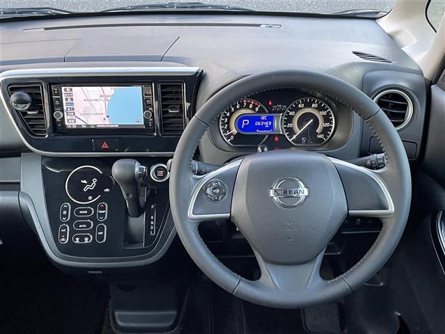 デイズルークス ハイウェイスター Xターボ 純正SDナビ・フルセグテレビ・アラウンドビューモニター・衝突軽減ブレーキ・レーンキープアシススト・パワースライドドア・LEDヘッドライト・オートライト・プッシュスタート・ドアバイザー・ETC・純正AW(9枚目)