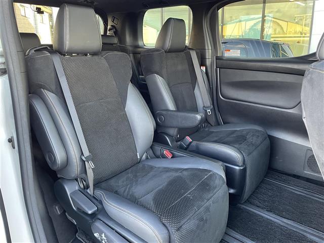 アルファード 2.5S タイプゴールド 純正ナビ・フルセグテレビ・バックカメラ・フリップダウン・両側パワースライドドア・パワーバックドア・プリクラッシュ・レーダークルーズ・ブラインドスポットモニター・デジタルインナーミラー・ETC・純正AW(26枚目)