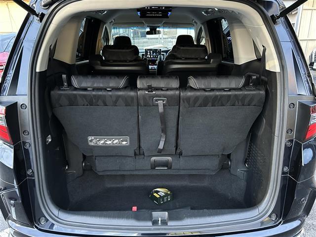 オデッセイハイブリッド ハイブリッドアブソルート・EXホンダセンシング ディスプレイオーディオ/フリップダウンモニター/両側パワースライドドア/マルチビューカメラ/ブラインドスポットモニター/パワーシート/シートヒーター/オットマン/ホンダセンシング/ビルトインETC(10枚目)