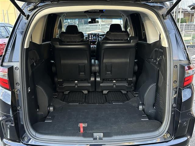 オデッセイハイブリッド ハイブリッドアブソルート・EXホンダセンシング ディスプレイオーディオ/フリップダウンモニター/両側パワースライドドア/マルチビューカメラ/ブラインドスポットモニター/パワーシート/シートヒーター/オットマン/ホンダセンシング/ビルトインETC(11枚目)