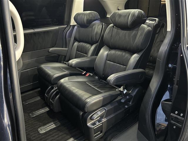 オデッセイハイブリッド ハイブリッドアブソルート・EXホンダセンシング ディスプレイオーディオ/フリップダウンモニター/両側パワースライドドア/マルチビューカメラ/ブラインドスポットモニター/パワーシート/シートヒーター/オットマン/ホンダセンシング/ビルトインETC(13枚目)