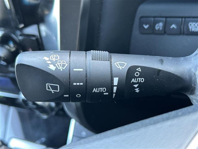 アルファード 2.5S Cパッケージ 純生ナビ・フリップダウンモニター・両側パワスラ・レーダークルコン・プリクラッシュ・クリアランスソナー・ブラインドスポットモニター・ドラレコ前後・シートヒーター・メモリシート・パーキングサポートブレーキ(12枚目)