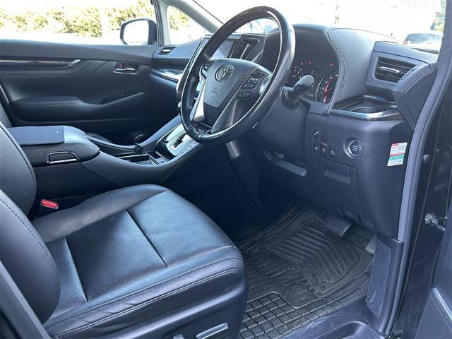 アルファード 2.5S Cパッケージ 純生ナビ・フリップダウンモニター・両側パワスラ・レーダークルコン・プリクラッシュ・クリアランスソナー・ブラインドスポットモニター・ドラレコ前後・シートヒーター・メモリシート・パーキングサポートブレーキ(17枚目)