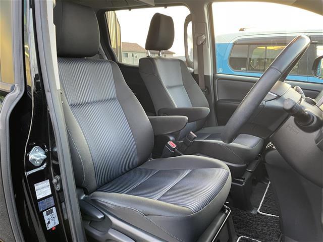 ヴォクシー ＺＳ　煌ＩＩ　純正９インチナビ・フルセグテレビ・バックカメラ・フリップダウンモニター・衝突軽減ブレーキ・レーンキープアシススト・両側パワースライドドア・スペアスマートキー・ビルトインＥＴＣ・純正１６インチアルミ（14枚目）