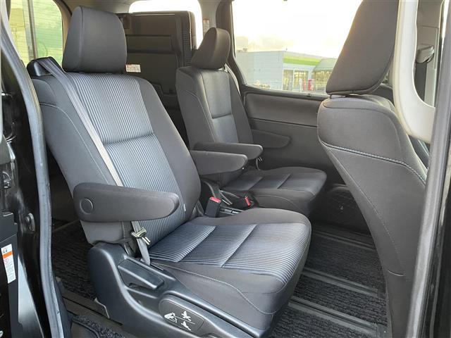 ヴォクシー ＺＳ　煌ＩＩ　純正９インチナビ・フルセグテレビ・バックカメラ・フリップダウンモニター・衝突軽減ブレーキ・レーンキープアシススト・両側パワースライドドア・スペアスマートキー・ビルトインＥＴＣ・純正１６インチアルミ（16枚目）