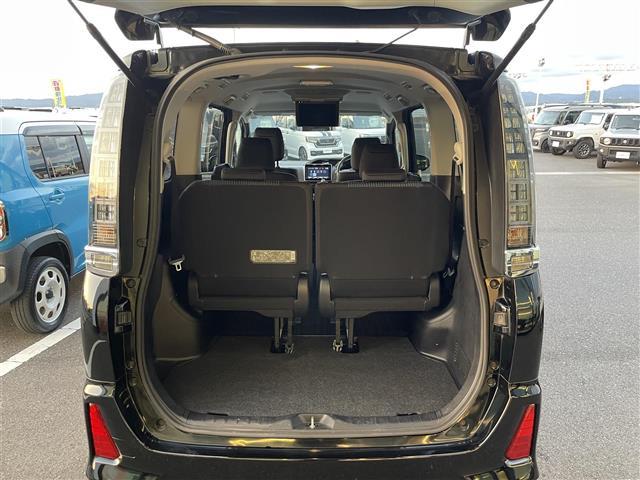 ヴォクシー ＺＳ　煌ＩＩ　純正９インチナビ・フルセグテレビ・バックカメラ・フリップダウンモニター・衝突軽減ブレーキ・レーンキープアシススト・両側パワースライドドア・スペアスマートキー・ビルトインＥＴＣ・純正１６インチアルミ（18枚目）