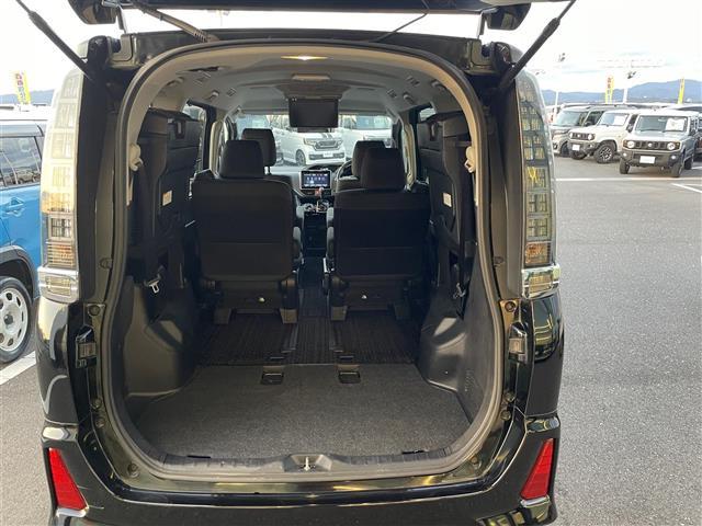 ヴォクシー ＺＳ　煌ＩＩ　純正９インチナビ・フルセグテレビ・バックカメラ・フリップダウンモニター・衝突軽減ブレーキ・レーンキープアシススト・両側パワースライドドア・スペアスマートキー・ビルトインＥＴＣ・純正１６インチアルミ（19枚目）