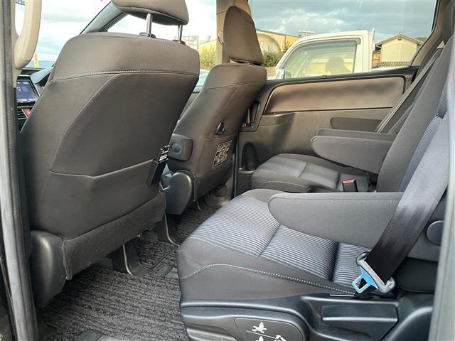 ヴォクシー ＺＳ　煌ＩＩ　純正９インチナビ・フルセグテレビ・バックカメラ・フリップダウンモニター・衝突軽減ブレーキ・レーンキープアシススト・両側パワースライドドア・スペアスマートキー・ビルトインＥＴＣ・純正１６インチアルミ（21枚目）