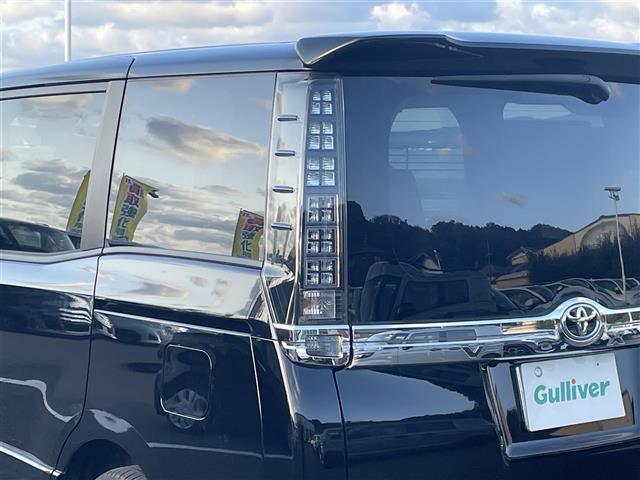 ヴォクシー ＺＳ　煌ＩＩ　純正９インチナビ・フルセグテレビ・バックカメラ・フリップダウンモニター・衝突軽減ブレーキ・レーンキープアシススト・両側パワースライドドア・スペアスマートキー・ビルトインＥＴＣ・純正１６インチアルミ（26枚目）