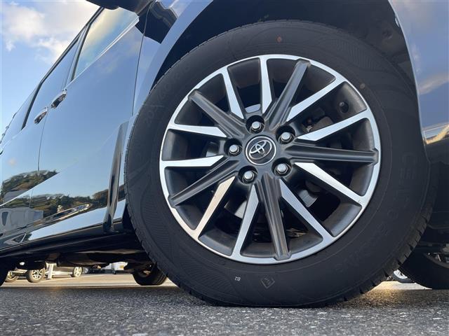 ヴォクシー ＺＳ　煌ＩＩ　純正９インチナビ・フルセグテレビ・バックカメラ・フリップダウンモニター・衝突軽減ブレーキ・レーンキープアシススト・両側パワースライドドア・スペアスマートキー・ビルトインＥＴＣ・純正１６インチアルミ（35枚目）