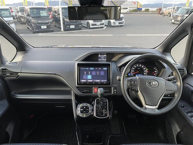 ヴォクシー ＺＳ　煌ＩＩ　純正９インチナビ・フルセグテレビ・バックカメラ・フリップダウンモニター・衝突軽減ブレーキ・レーンキープアシススト・両側パワースライドドア・スペアスマートキー・ビルトインＥＴＣ・純正１６インチアルミ（42枚目）