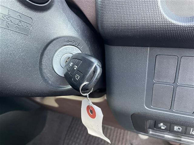 スペイド Ｆ　純正ナビ（フルセグＴＶ・ＢＴ・ＣＤ・ＦＭ・ＡＭ）・バックカメラ・パワースライドドア・衝突被害軽減システム・レーンキープアシスト・ヘッドライトレベライザー・横滑り防止装置・電格ウィンカーミラー・ＥＴＣ（14枚目）