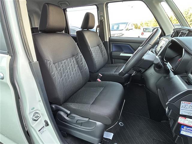 タンク カスタムＧ　Ｓ　取扱説明書（車両／ナビ）保証書・純正ＳＤナビ（Ｂｌｕｅｔｏｏｔｈ／ＡＭ／ＦＭ）・フルセグテレビ・バックカメラ・両側パワースライドドア・クルーズコントロール・オートライト・レーンアシスト・ＬＥＤライト（6枚目）