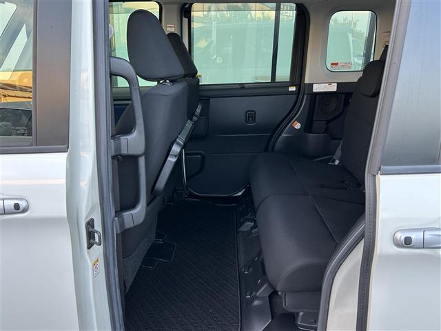 タンク カスタムＧ　Ｓ　取扱説明書（車両／ナビ）保証書・純正ＳＤナビ（Ｂｌｕｅｔｏｏｔｈ／ＡＭ／ＦＭ）・フルセグテレビ・バックカメラ・両側パワースライドドア・クルーズコントロール・オートライト・レーンアシスト・ＬＥＤライト（11枚目）