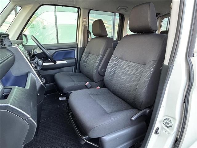 タンク カスタムＧ　Ｓ　取扱説明書（車両／ナビ）保証書・純正ＳＤナビ（Ｂｌｕｅｔｏｏｔｈ／ＡＭ／ＦＭ）・フルセグテレビ・バックカメラ・両側パワースライドドア・クルーズコントロール・オートライト・レーンアシスト・ＬＥＤライト（14枚目）