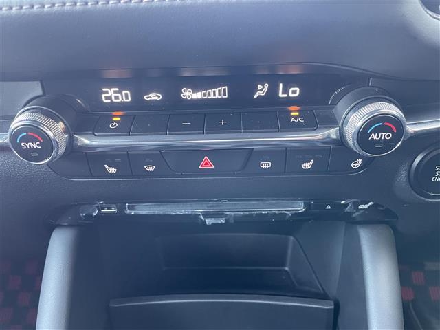 ＭＡＺＤＡ３ファストバック ＸＤプロアクティブ　ツーリングセレクション　ワンオーナー・純正ナビ・フルセグテレビ・バックカメラ・衝突軽減ブレーキ・レーダークルーズコントロール・前席シートヒーター・ステアリングヒーター・デジタルインナーミラー・前後ドラレコ・ＥＴＣ・純正ＡＷ（7枚目）