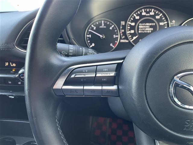 ＭＡＺＤＡ３ファストバック ＸＤプロアクティブ　ツーリングセレクション　ワンオーナー・純正ナビ・フルセグテレビ・バックカメラ・衝突軽減ブレーキ・レーダークルーズコントロール・前席シートヒーター・ステアリングヒーター・デジタルインナーミラー・前後ドラレコ・ＥＴＣ・純正ＡＷ（9枚目）