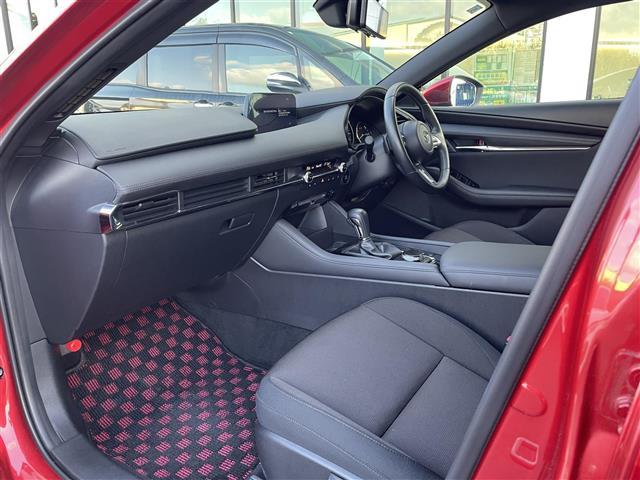ＭＡＺＤＡ３ファストバック ＸＤプロアクティブ　ツーリングセレクション　ワンオーナー・純正ナビ・フルセグテレビ・バックカメラ・衝突軽減ブレーキ・レーダークルーズコントロール・前席シートヒーター・ステアリングヒーター・デジタルインナーミラー・前後ドラレコ・ＥＴＣ・純正ＡＷ（25枚目）