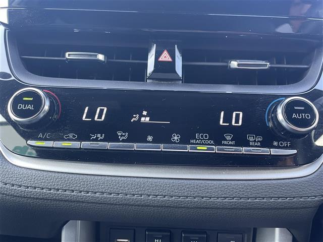 カローラクロス ハイブリッド　Ｚ　純正９インチナビ・フルセグテレビ・全周囲カメラ・衝突軽減ブレーキ・レーダークルーズコントロール・レーンキープアシススト・パワーシート・前席シートヒーター・ステアリングヒーター・前後ドラレコ・純正ＡＷ（8枚目）