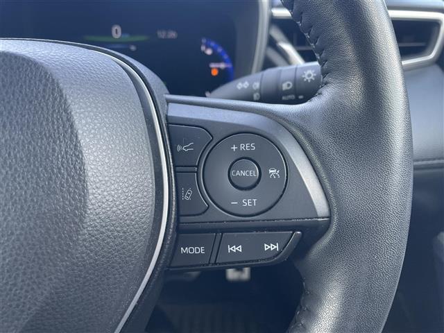 カローラクロス ハイブリッド　Ｚ　純正９インチナビ・フルセグテレビ・全周囲カメラ・衝突軽減ブレーキ・レーダークルーズコントロール・レーンキープアシススト・パワーシート・前席シートヒーター・ステアリングヒーター・前後ドラレコ・純正ＡＷ（11枚目）