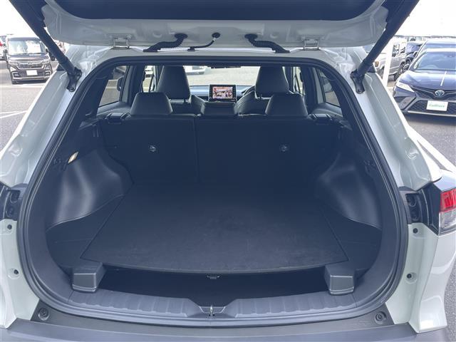 カローラクロス ハイブリッド　Ｚ　純正９インチナビ・フルセグテレビ・全周囲カメラ・衝突軽減ブレーキ・レーダークルーズコントロール・レーンキープアシススト・パワーシート・前席シートヒーター・ステアリングヒーター・前後ドラレコ・純正ＡＷ（21枚目）