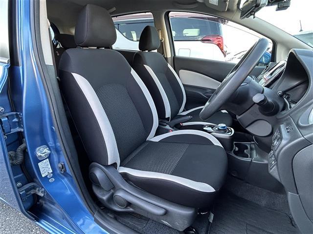 ノート e-パワー X 純正SDナビ(Bluetooth/CD/DVD)・全周囲カメラ・デジタルインナーミラー・レーンキープアシスト・衝突被害軽減ブレーキ・LEDヘッドライト・オートライト・横滑り防止装置・純正フロアマット(6枚目)