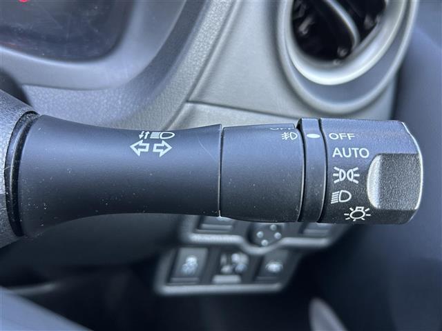 ノート e-パワー X 純正SDナビ(Bluetooth/CD/DVD)・全周囲カメラ・デジタルインナーミラー・レーンキープアシスト・衝突被害軽減ブレーキ・LEDヘッドライト・オートライト・横滑り防止装置・純正フロアマット(22枚目)