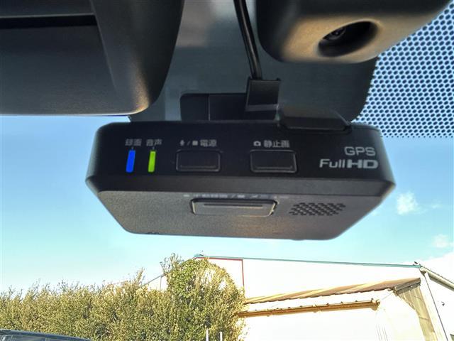 ノート e-パワー X 純正SDナビ(Bluetooth/CD/DVD)・全周囲カメラ・デジタルインナーミラー・レーンキープアシスト・衝突被害軽減ブレーキ・LEDヘッドライト・オートライト・横滑り防止装置・純正フロアマット(26枚目)