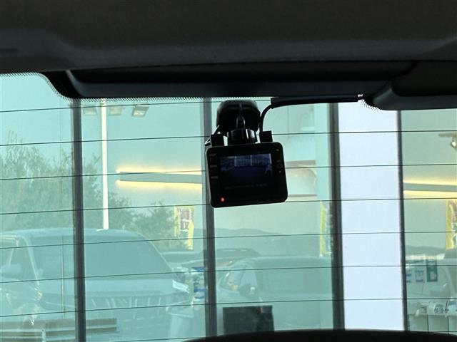 ノート e-パワー X 純正SDナビ(Bluetooth/CD/DVD)・全周囲カメラ・デジタルインナーミラー・レーンキープアシスト・衝突被害軽減ブレーキ・LEDヘッドライト・オートライト・横滑り防止装置・純正フロアマット(27枚目)